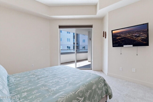 Building Photo - 945 E Playa Del Norte Dr