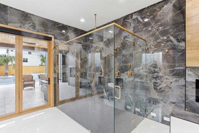 Building Photo - 3902 Charleston St