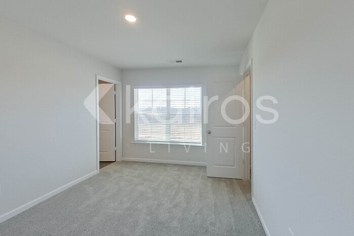 Building Photo - 2091 Banyon Cir