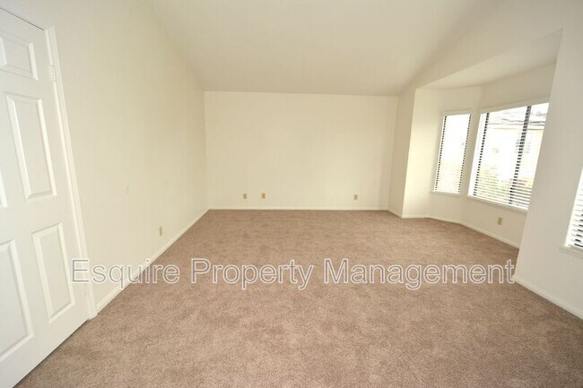 Building Photo - 1610 Oneida Pl