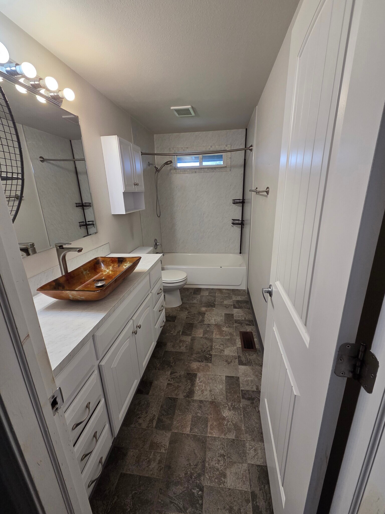 Building Photo - 10905 Vickery Ave E