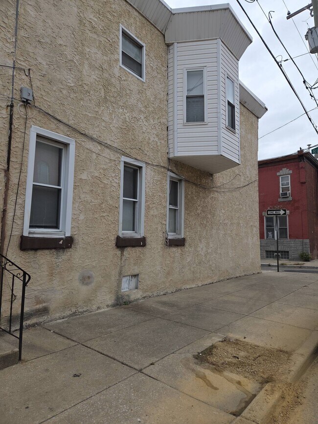 Building Photo - 1241 S Ringgold St