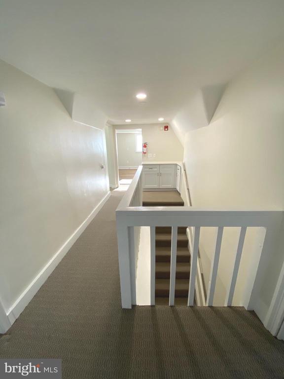 Building Photo - 478 E Main St