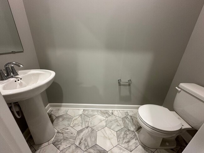 Building Photo - 1802 Arbor Ln