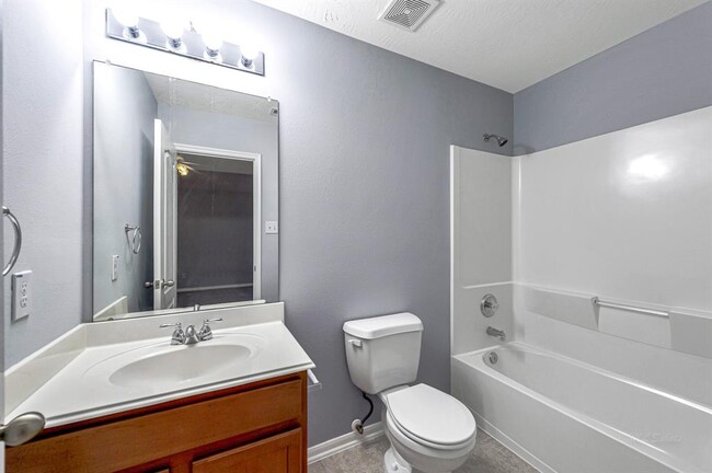 Building Photo - 22435 Stamford Brook Ct