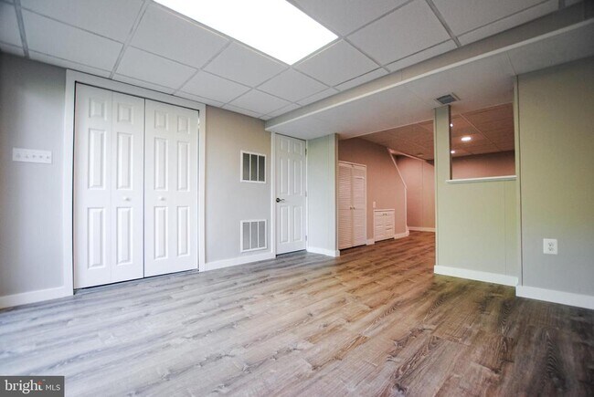 Building Photo - 8512 Hydra Ln