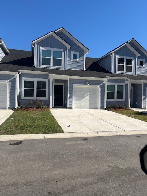 Building Photo - 2129 Victory Way