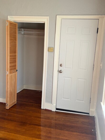 Apt door & Closet - 342 Pennsylvania St