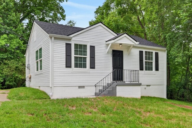 Building Photo - Renovated 2 bedroom home for rent Near Downtown Clarksville!