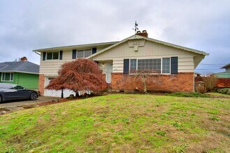 Building Photo - 4 bedroom Home on Highland St in Tacoma - APPLICATION PENDING