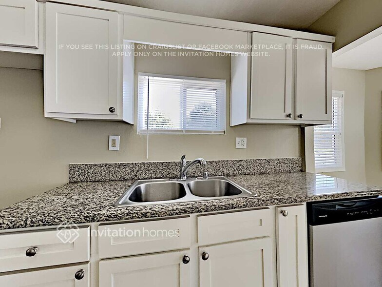 Building Photo - 2903 W 78th St