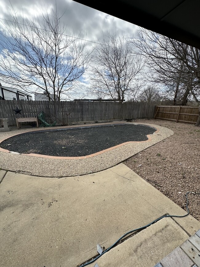 Building Photo - 211 Uecker Dr