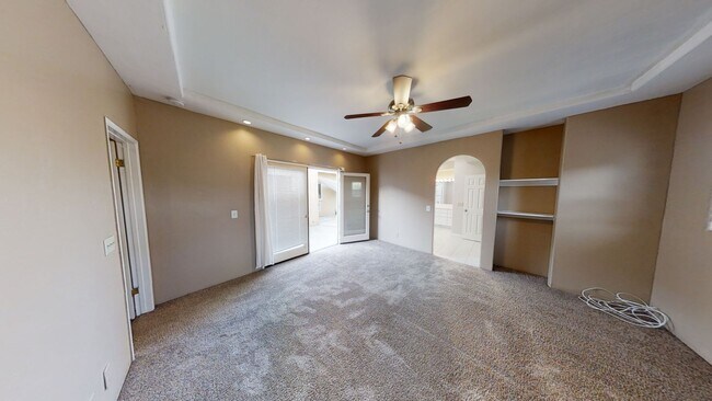 Building Photo - 6BD/3BA on Dorothy Dr!!