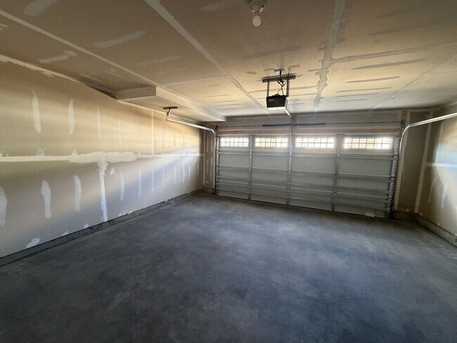 Building Photo - 59 Glacier Ave