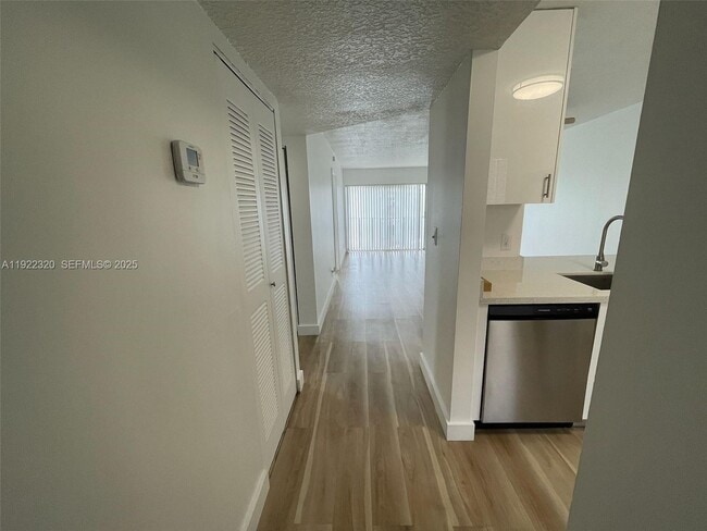 Building Photo - 8700 N Sherman Cir