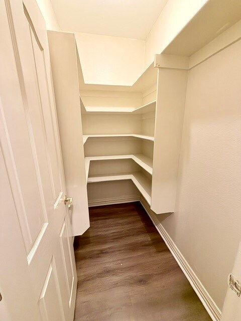 Building Photo - 6271 Milliken Bend