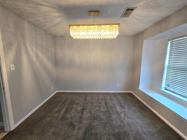 Building Photo - Charming & Fully Updated 4-BR Home in Montgomery – Section 8 Approved!