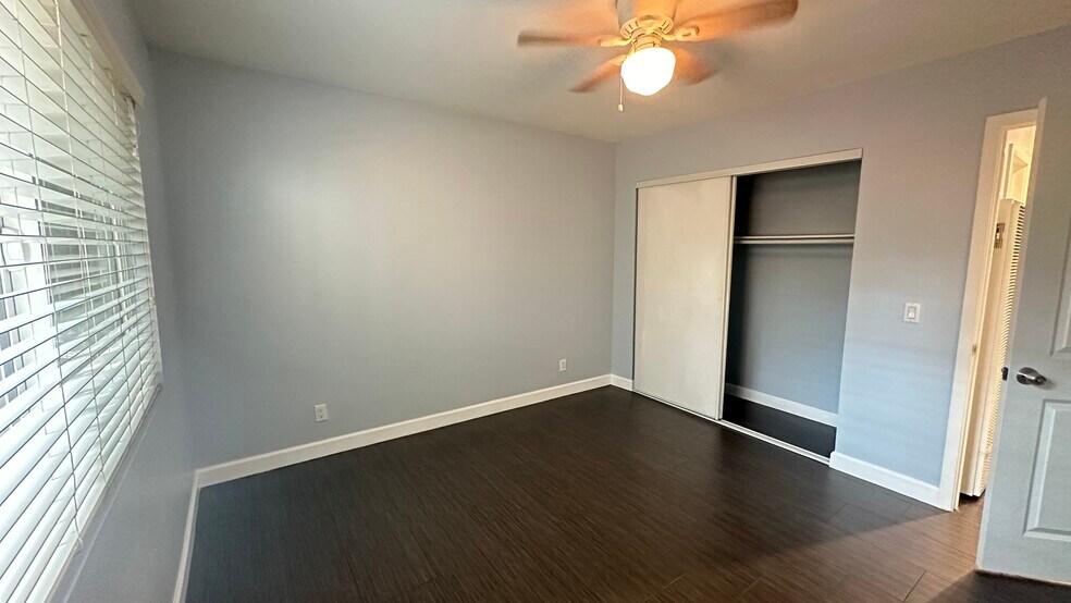 Big closet - 426 N Parkside Dr