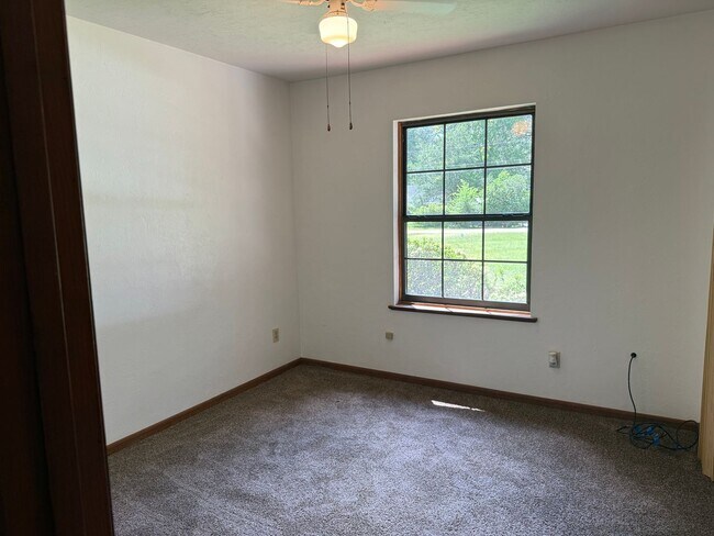 Building Photo - 16326 NW 118th Pl