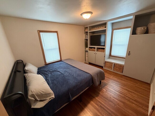 Building Photo - Home For Rent in Central Sioux Falls