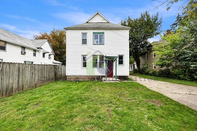 Building Photo - 1335 Hamilton Ave NW