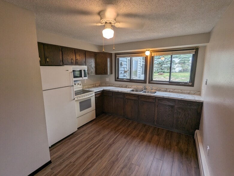 Kitchen - 705 2nd Ave NE