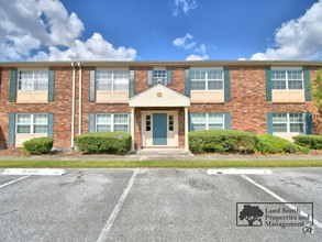 Building Photo - 1920 Edgewood Dr