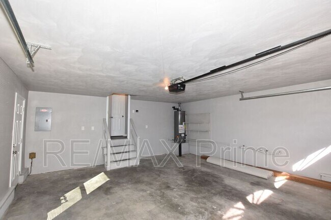 Building Photo - 204 Knell's Ridge Dr