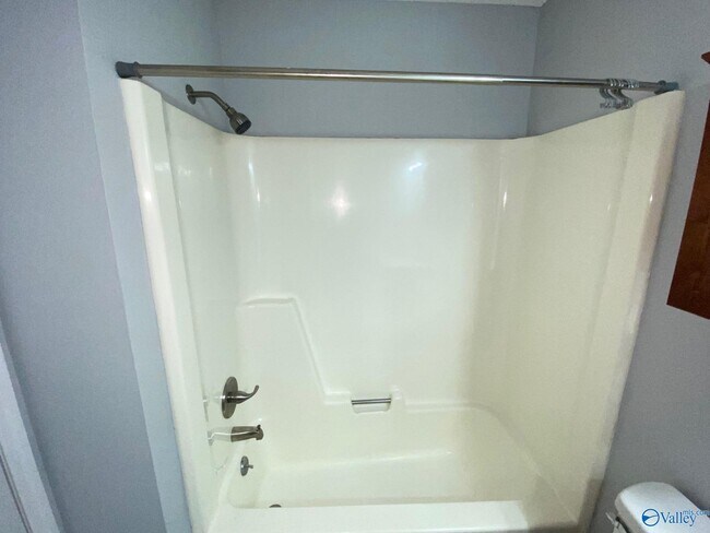 Building Photo - 2940 Hood Rd SW