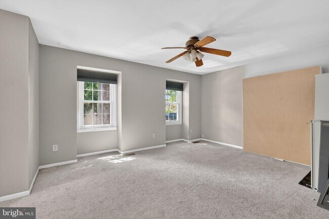 Building Photo - 9821 Owens Ct