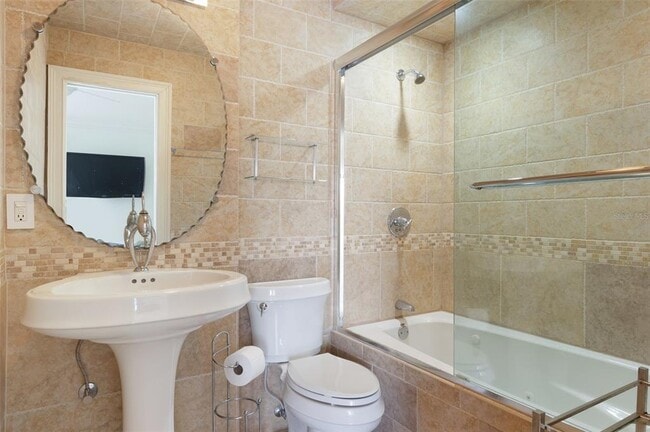 Building Photo - 11820 Capri Cir S