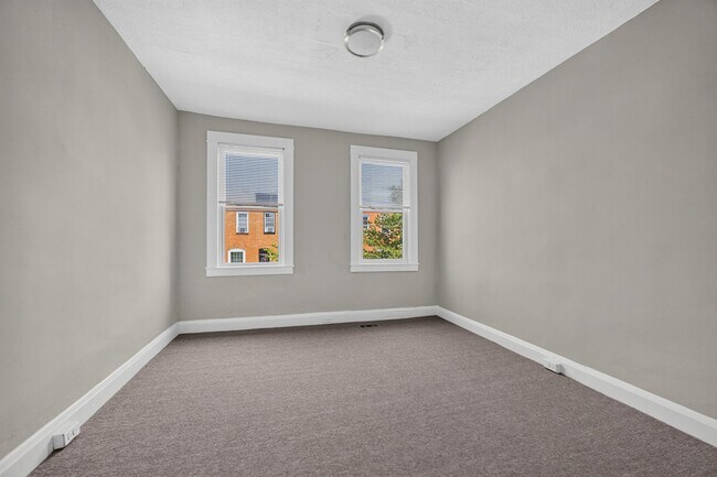 Building Photo - 602 S Macon St.