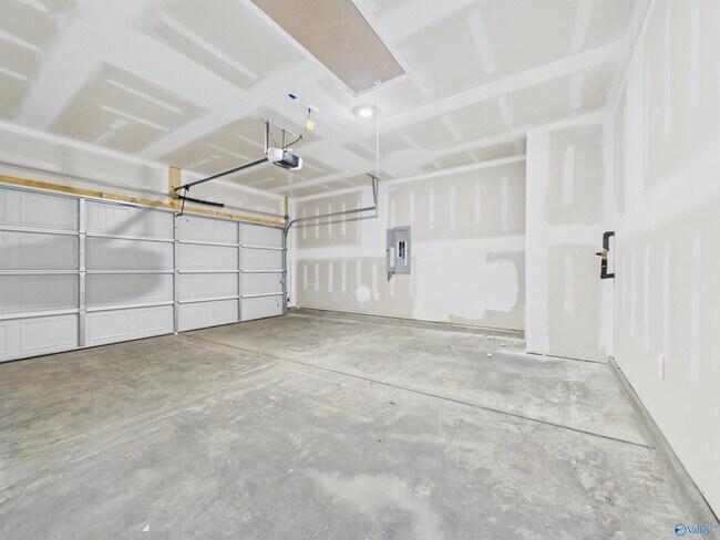 Building Photo - 15378 GRAYSON CIR