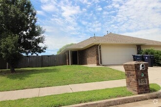 Building Photo - 4702 SE 77th St