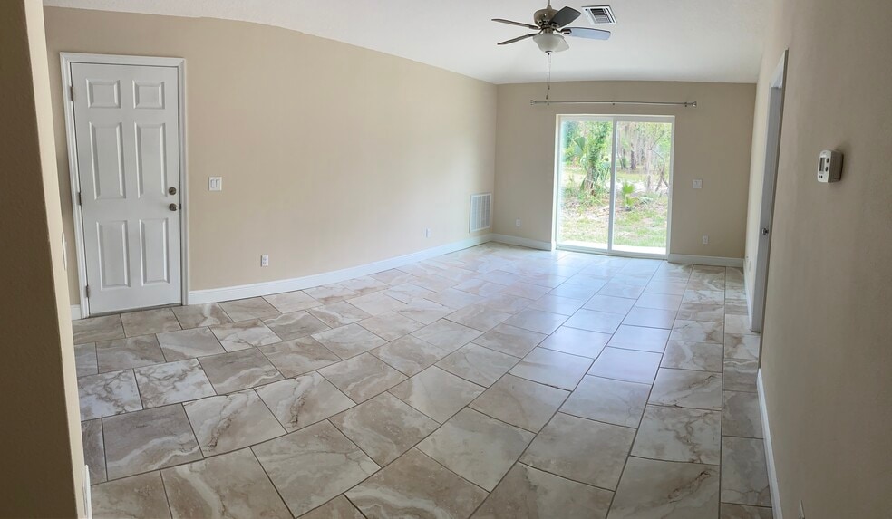 Living & Dining area - 800 E Gottsche Ave