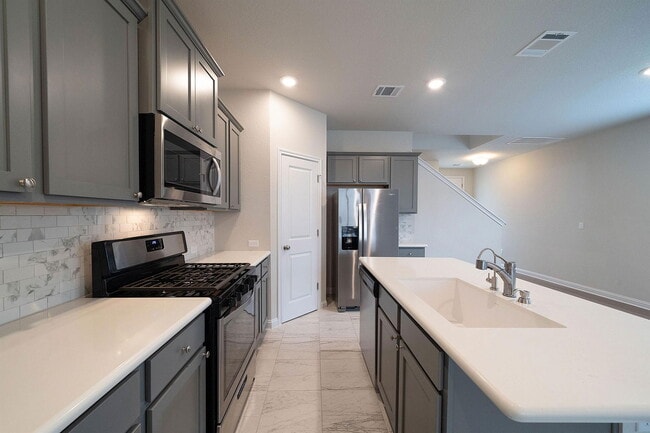 Building Photo - 8208 Cottage Rose Dr