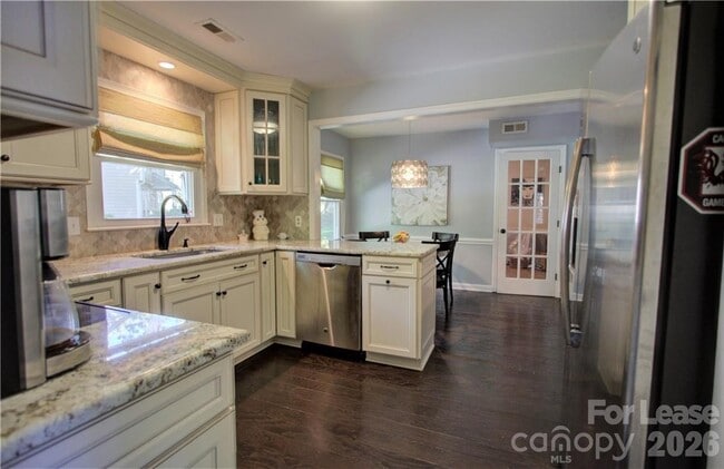 Building Photo - 3806 Bridgewood Ln