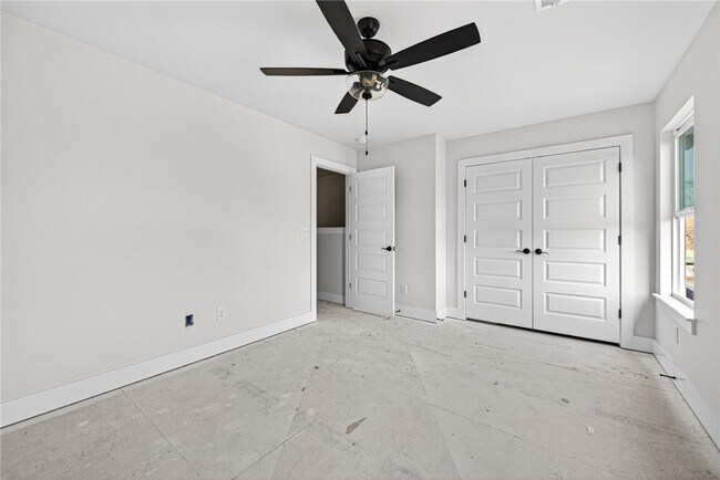 Building Photo - 1422 S Yampa Bnd