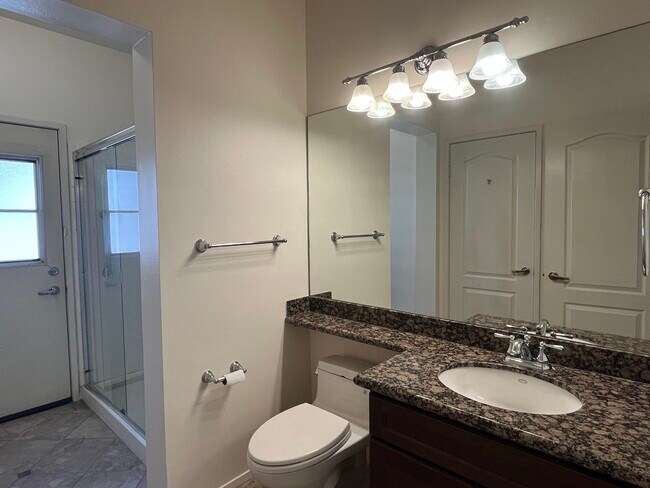 Building Photo - 40180 Eastwood Ln