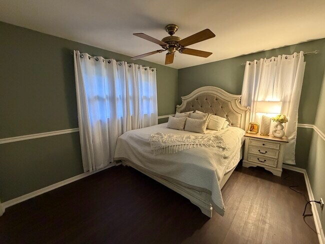 Building Photo - 202 Hickory Rd