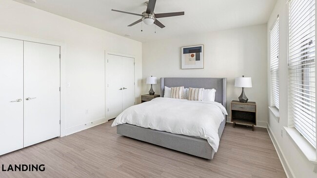 Building Photo - 5200 White Settlement Rd