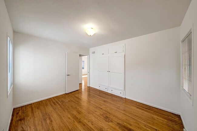 Building Photo - 654 Patterson-