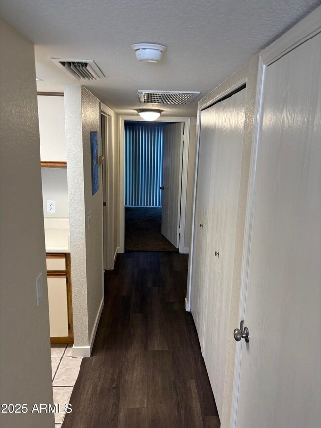 Building Photo - 1444 N Recker Rd