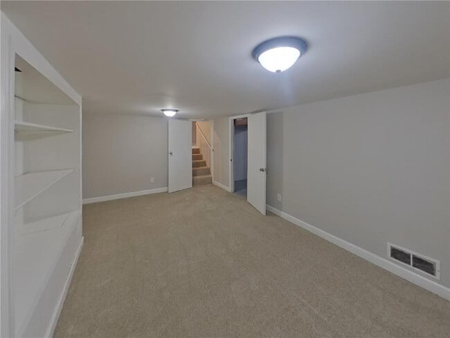 Building Photo - 3760 75th St E