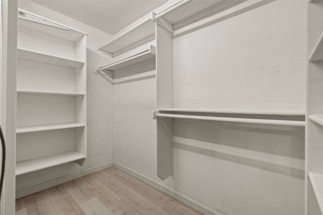 Building Photo - 2927 Rockyridge Dr