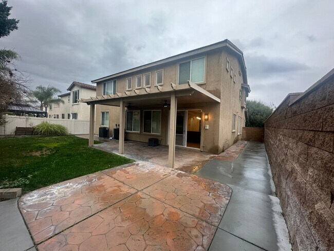 Building Photo - 45811 Honeysuckle Ct