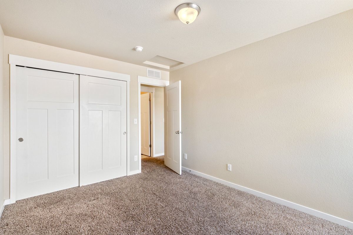 Building Photo - 10423 Abrams Dr