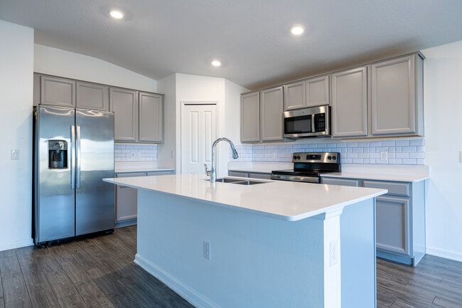 Building Photo - 5071 Four Strand Ct