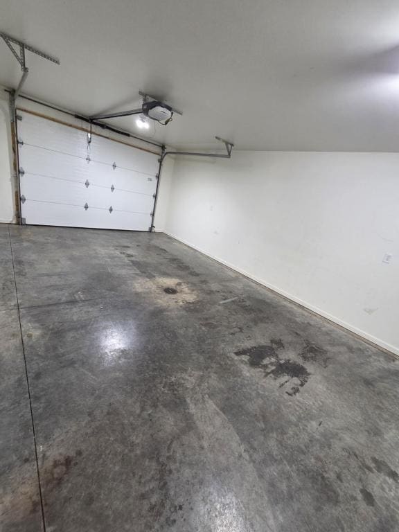 Building Photo - 687 Camp St