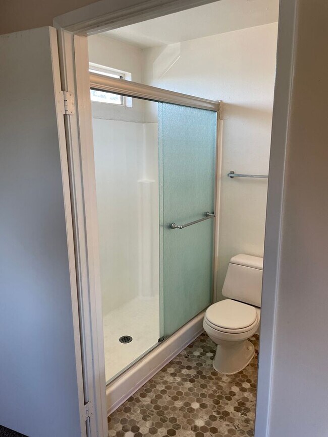 Building Photo - 3 Bed/ 2 Bath Clairemont Mesa